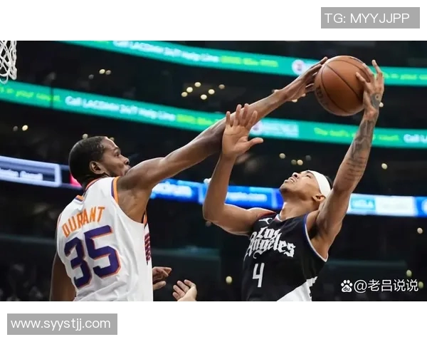 德文布克领衔太阳队重塑辉煌展现超凡篮球才华与领导力 德文布克领衔太阳队重塑辉煌展现超凡篮球才华与领导力