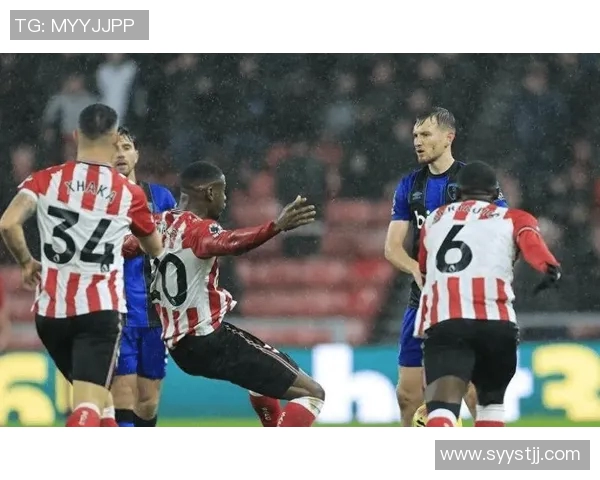 桑德兰与利兹联的精彩对决比分揭晓赛季走势分析 桑德兰与利兹联的精彩对决比分揭晓赛季走势分析