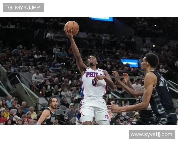 FK萨拉迎战凯尔特人期待精彩对决双方实力较量引发球迷热情