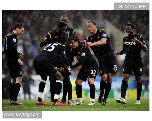 2012年曼联与曼城巅峰对决回顾:英超历史上的经典战役 2012年曼联与曼城巅峰对决回顾:英超历史上的经典战役