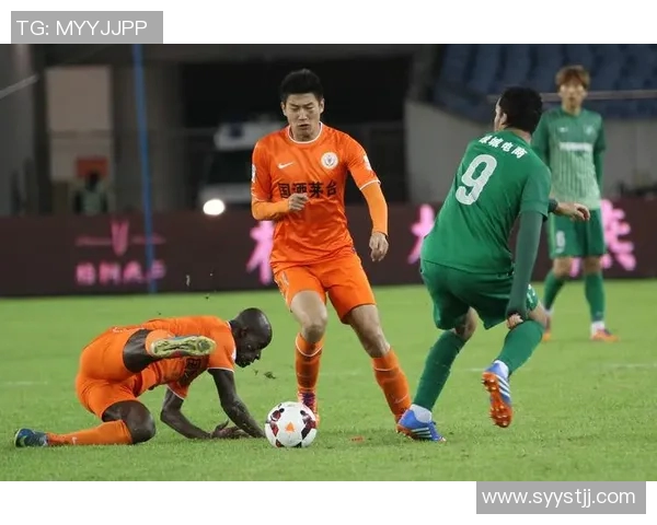 杭州足球队进攻表现分析与防守漏洞探讨 杭州足球队进攻表现分析与防守漏洞探讨