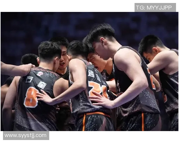 篮球明星同队的默契配合与荣耀时刻回顾